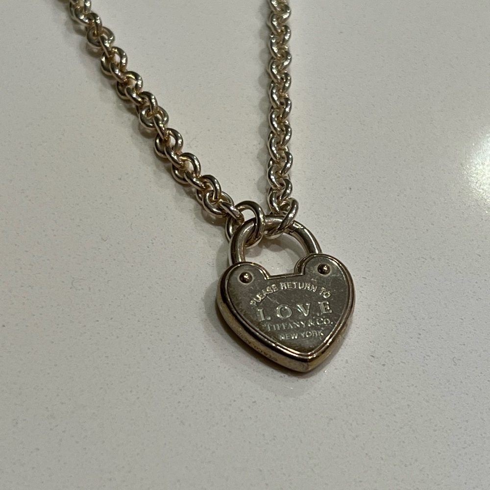 💎 Tiffany Sterling Silver Heart Lock Necklace - Picture 5 of 7